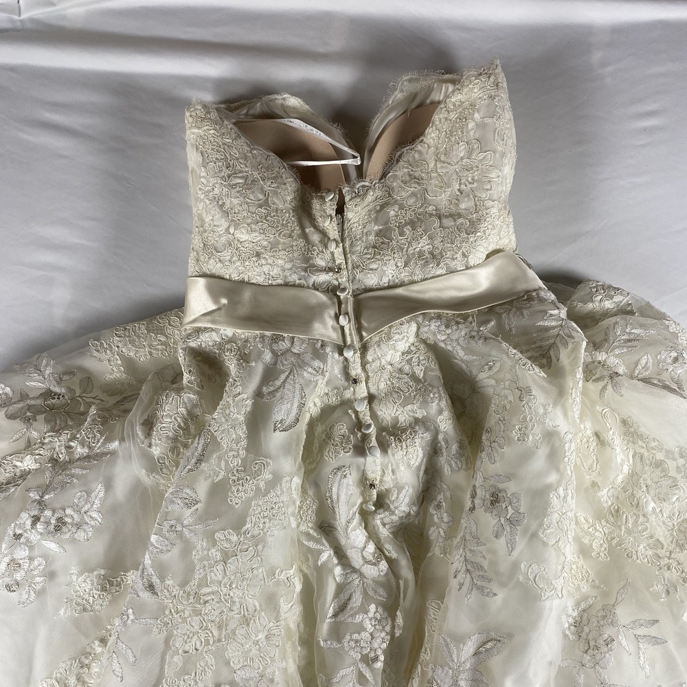Wedding Dress Allure Romance Style 3609 - Size 14  Excellent Condition - Picture 12 of 14